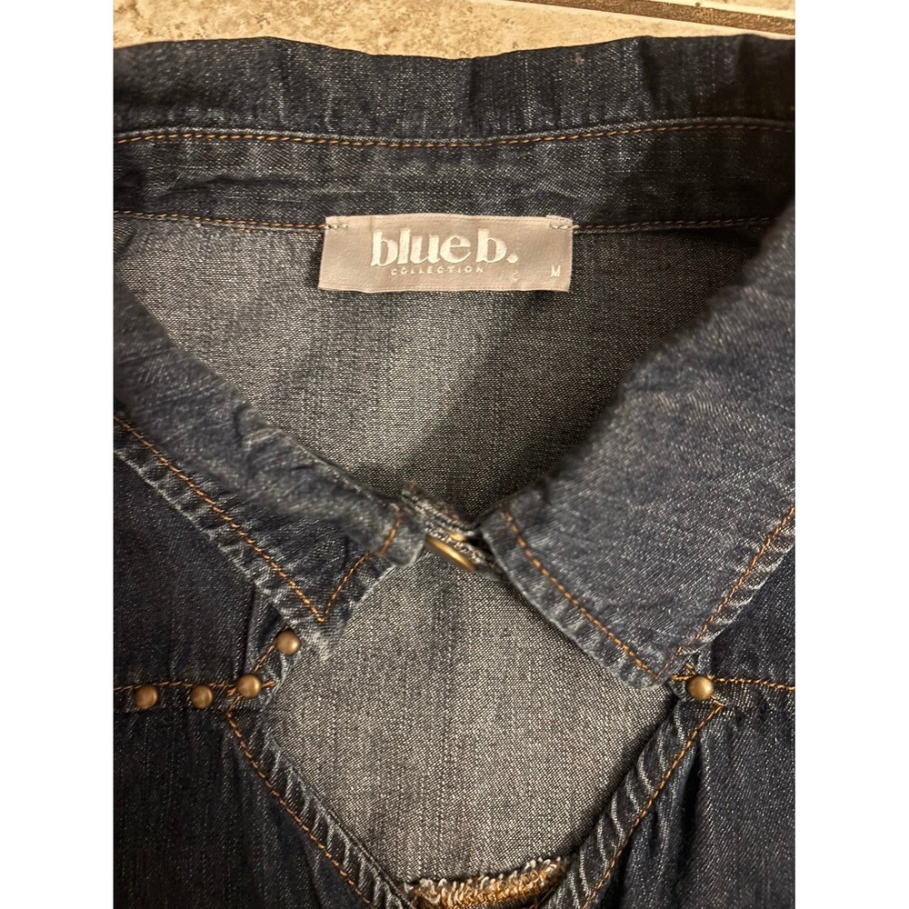 Blue B Women's Dark Wash Studded Keyhole Long Sleeve Snap Denim Shirt M - Picture 4 of 7